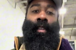 惜败活塞，哈登赛后发视频鼓励大家：一点点挫折不算啥，接着冲！